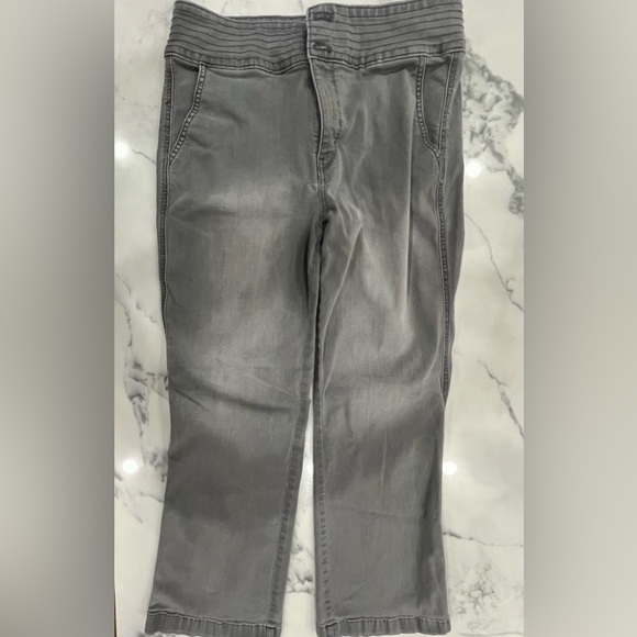 White House Black Market Gray Flare Denim Pants - Picture 4 of 6